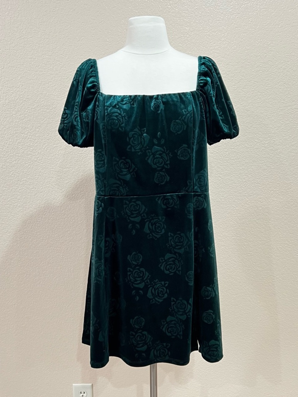 Francesca's Tina Green Velvet Floral Mini Dress NWT Size XL - Picture 5 of 12